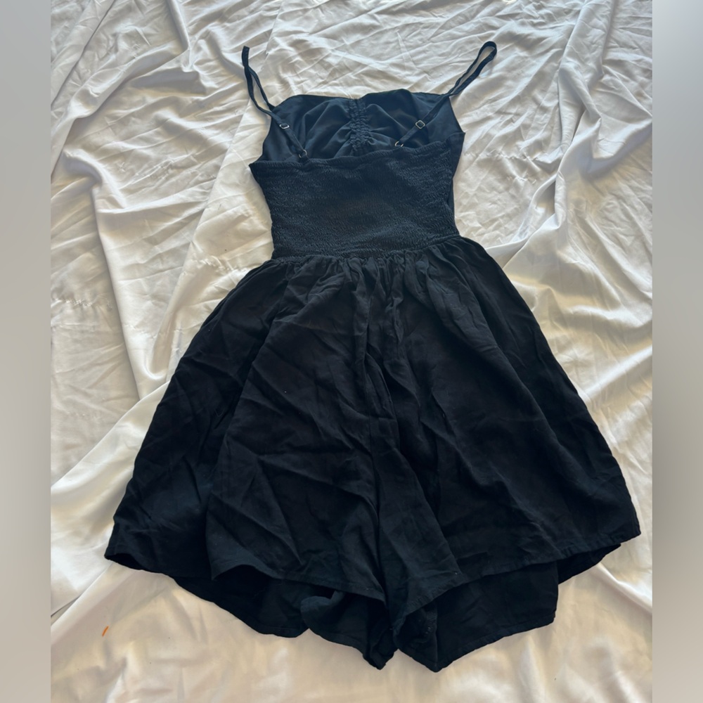 Hollister black flirty romper size XS stretchy fabric front cutout girly cute - Picture 5 of 5